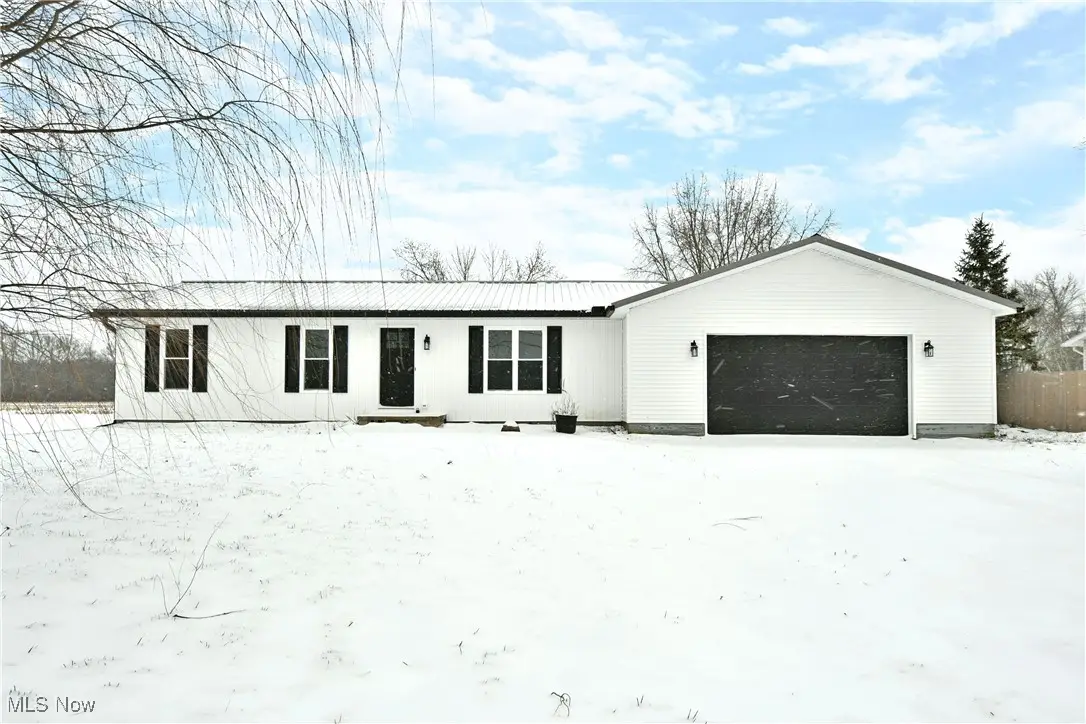 5676 Thompson Clark Road, Bristolville, OH 44402 - Image #1