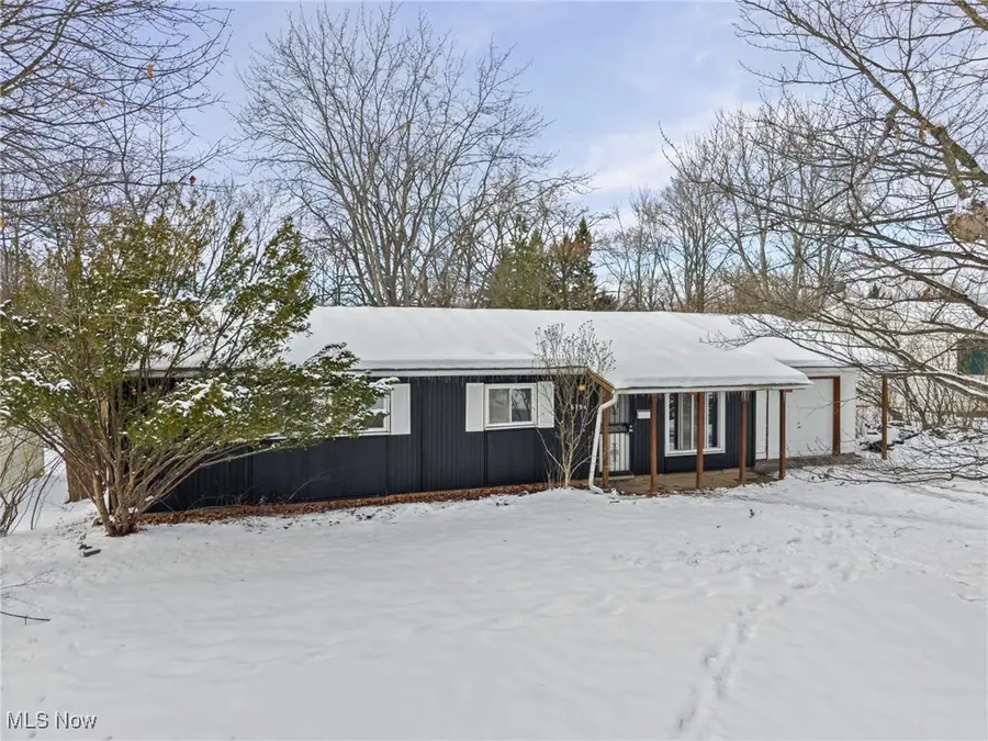 6194 Eldridge Boulevard, Bedford Heights, OH 44146 - Image #2