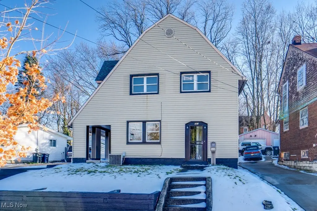 561 Melrose Street, Akron, OH 44305 - Image #1