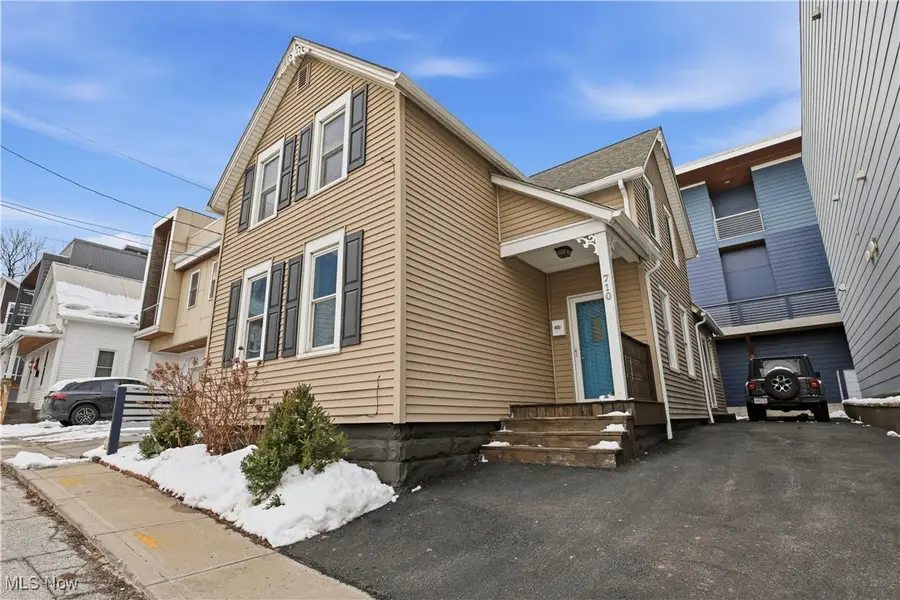 710 University Court, Cleveland, OH 44113 - Image #3