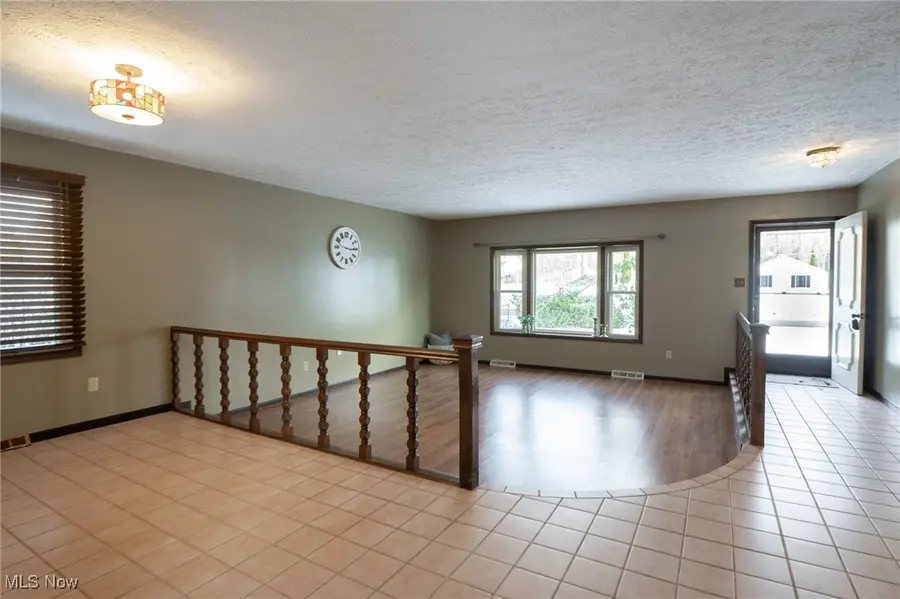 994 Sunset View Boulevard, Tallmadge, OH 44278 - Image #2