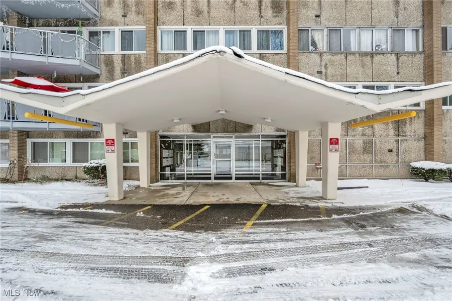 6640 Pearl Road #407, Parma Heights, OH 44130 - Image #2