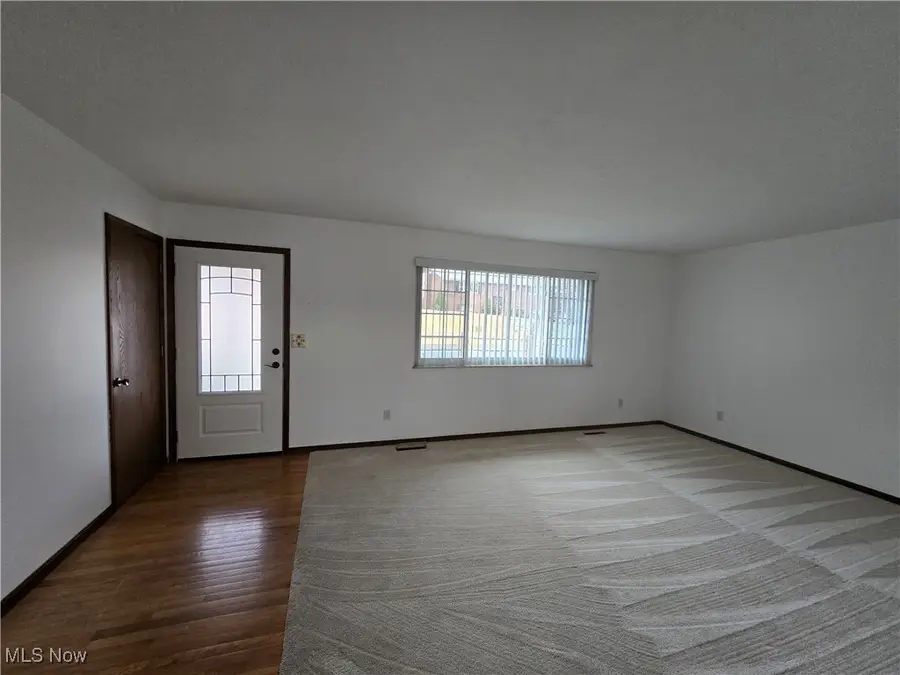 496 Kittle Street, Williamstown, WV 26187 - Image #3