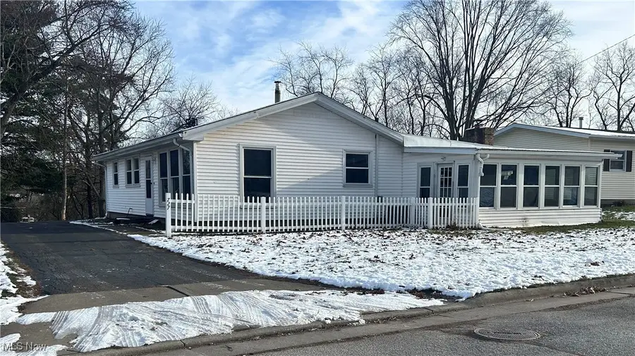 727 Circle Hill Se Road, North Canton, OH 44720 - #3