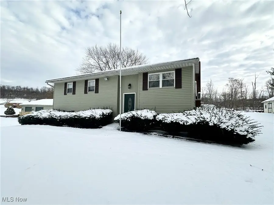 135 S Moose Eye Road, Norwich, OH 43767 - Image #2