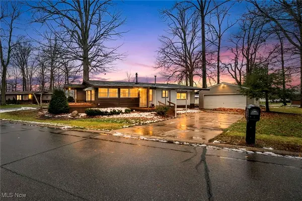 296 Ashwood Drive, Elyria, OH 44035