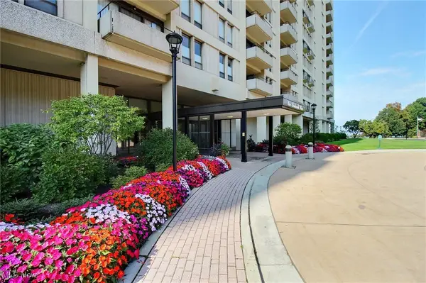 1 Bratenahl Place #604, Bratenahl, OH 44108