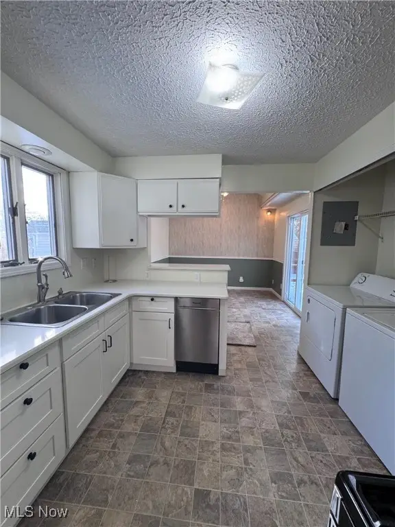 196 S Point Drive, Avon Lake, OH 44012 - Image #2