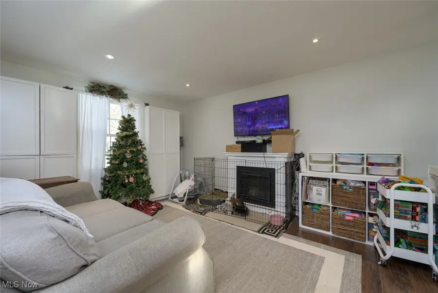 1302 Carol Drive, Kent, OH 44240 - Image #2