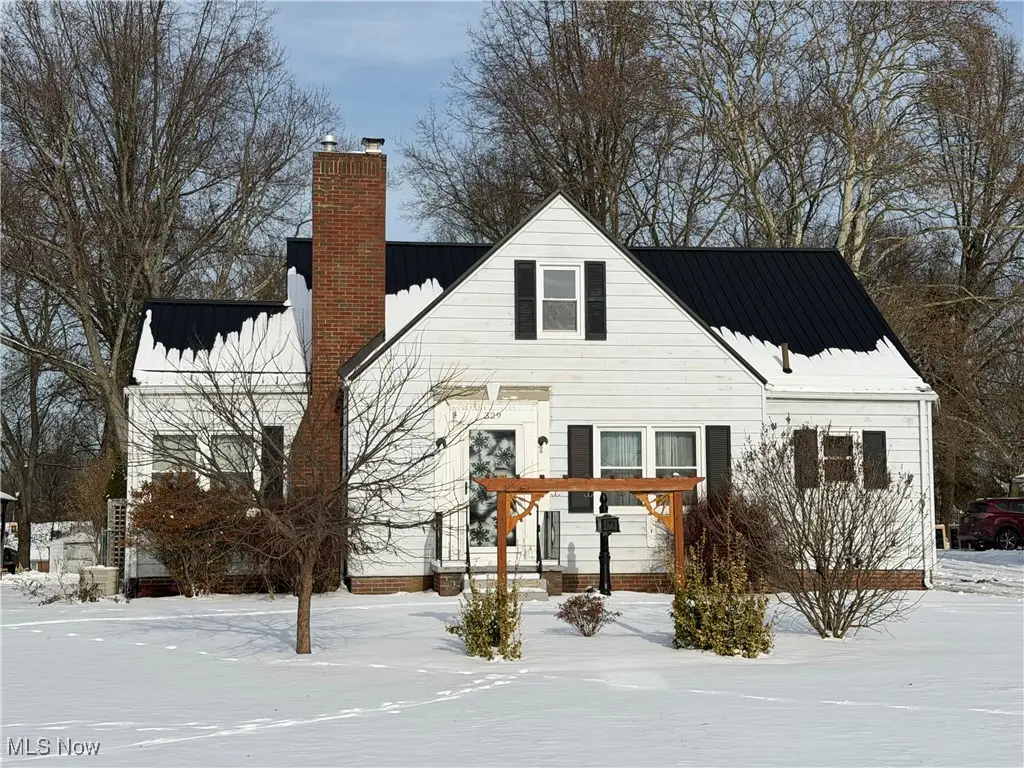 329 37th Nw Street, Canton, OH 44709 - Image #1