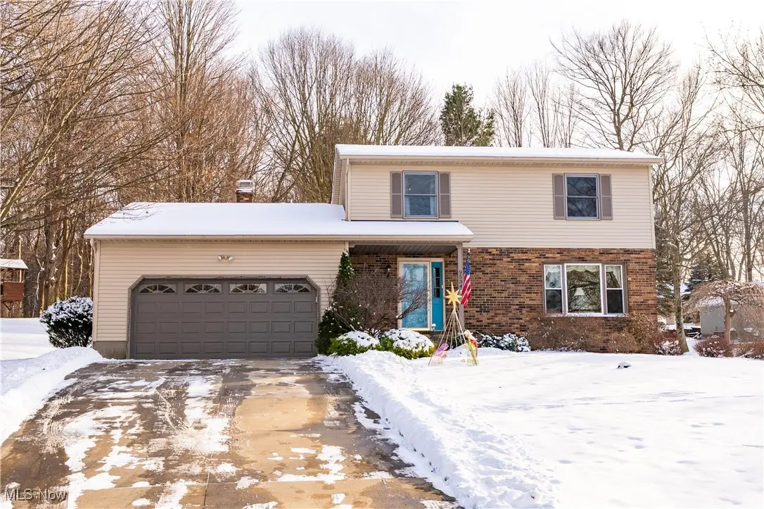 9534 Garden Park Nw Circle, Uniontown, OH 44685 - Image #1