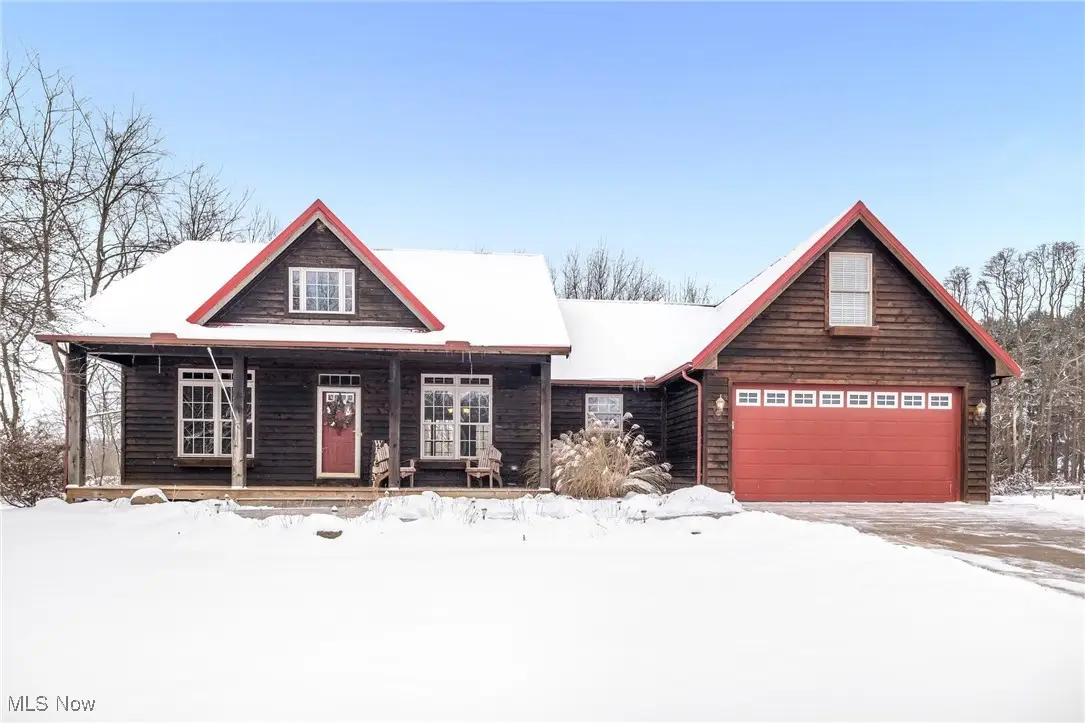 2611 Smith Kramer Ne Street, Hartville, OH 44632 - Image #1