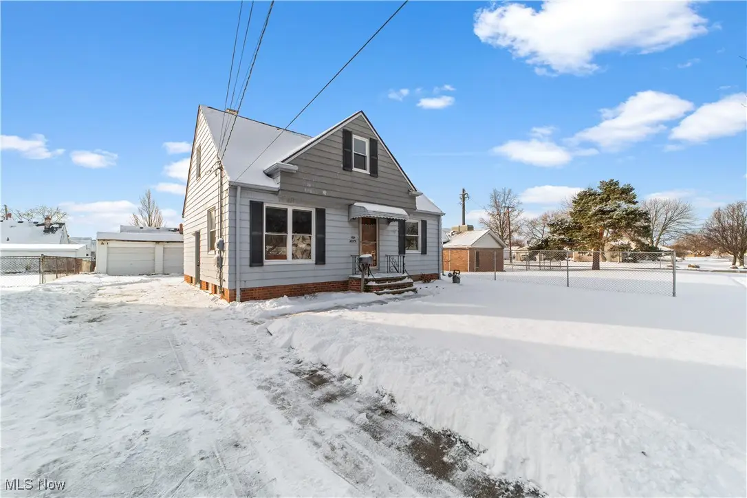 16379 Hummel Road, Brook Park, OH 44142 - Image #1