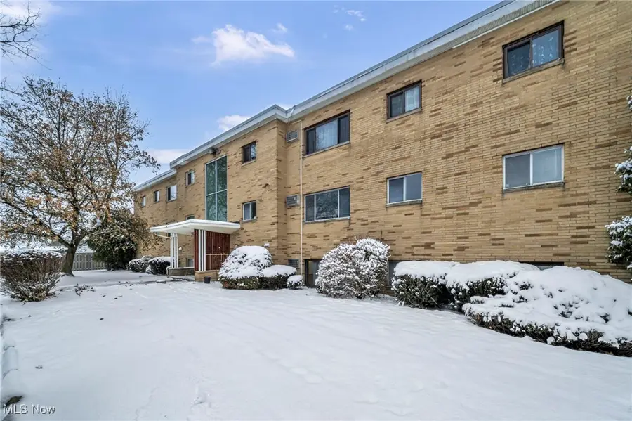 5200 Royalton Road #D-8, North Royalton, OH 44133 - Image #3