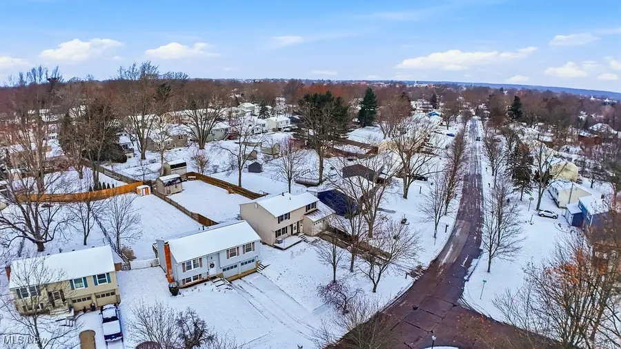 887 Ridgeview Drive, Medina, OH 44256 - Image #2