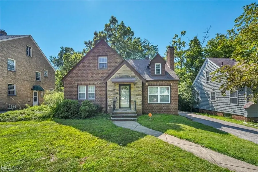 2010 E 221st Street, Euclid, OH 44117 - Image #2