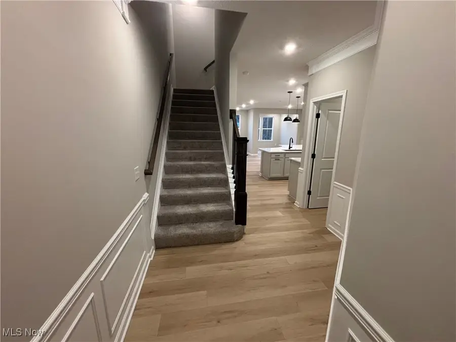 32727 Sandridge Run, Avon Lake, OH 44012 - Image #2