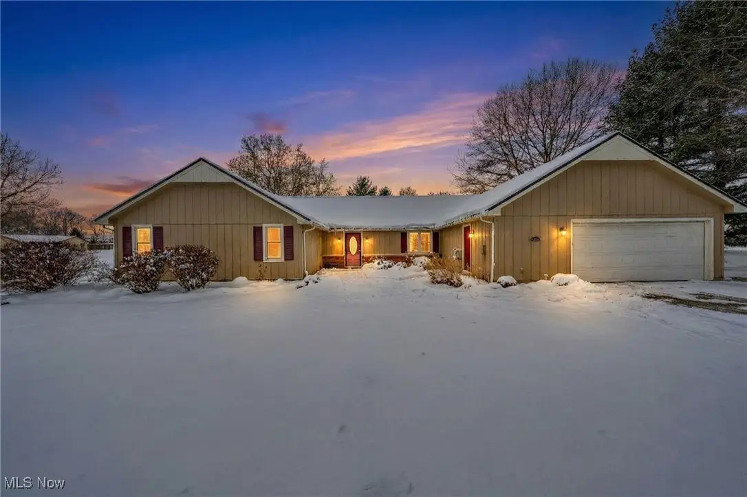 10121 Crows Nest Cove, Aurora, OH 44202 - Image #1