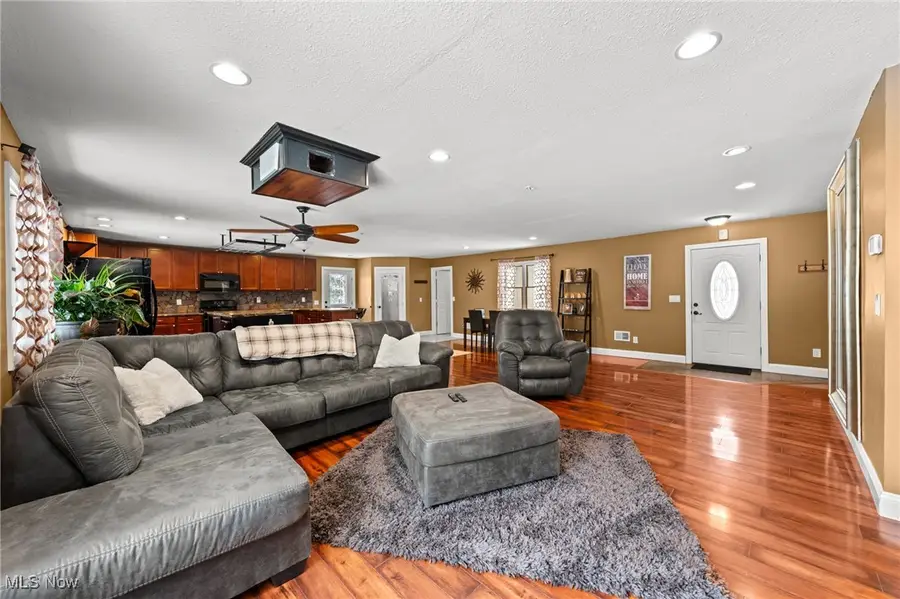 10121 Crows Nest Cove, Aurora, OH 44202 - Image #3