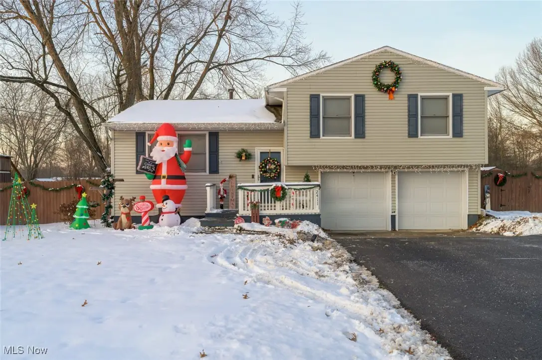 2411 Griffith Drive, Cortland, OH 44410 - Image #1