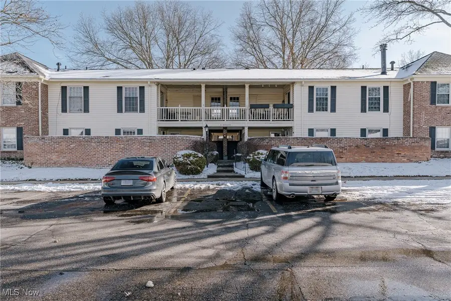 25 Berkshire Court #3A, Akron, OH 44313 - Image #3