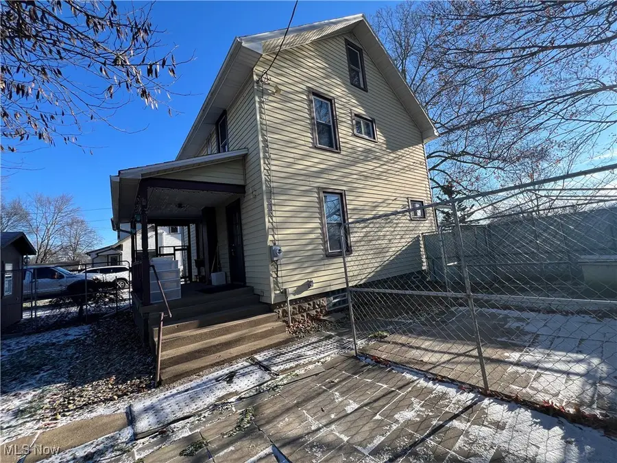 11238 Center Ne Drive, Sandyville, OH 44671 - Image #2