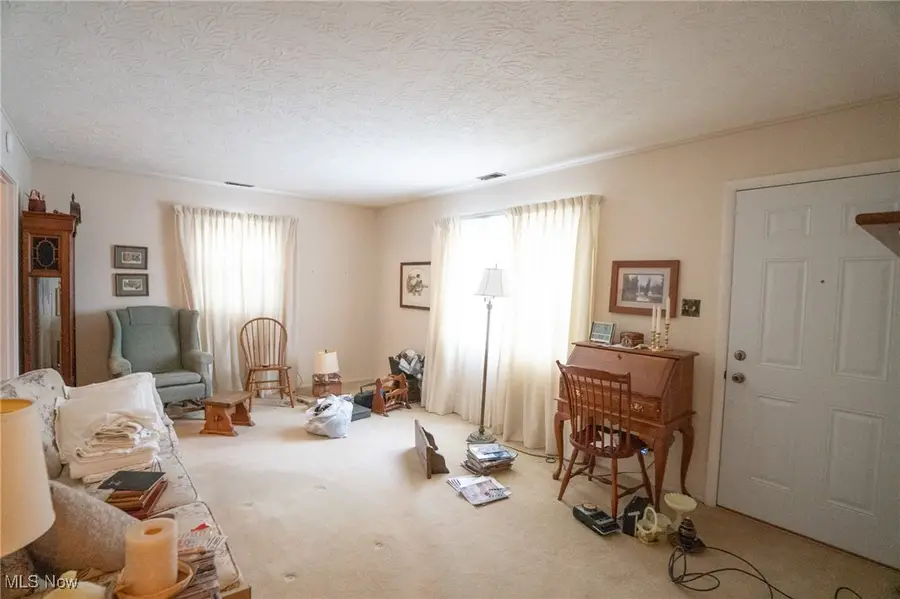 274 E State Street, Barberton, OH 44203 - #2