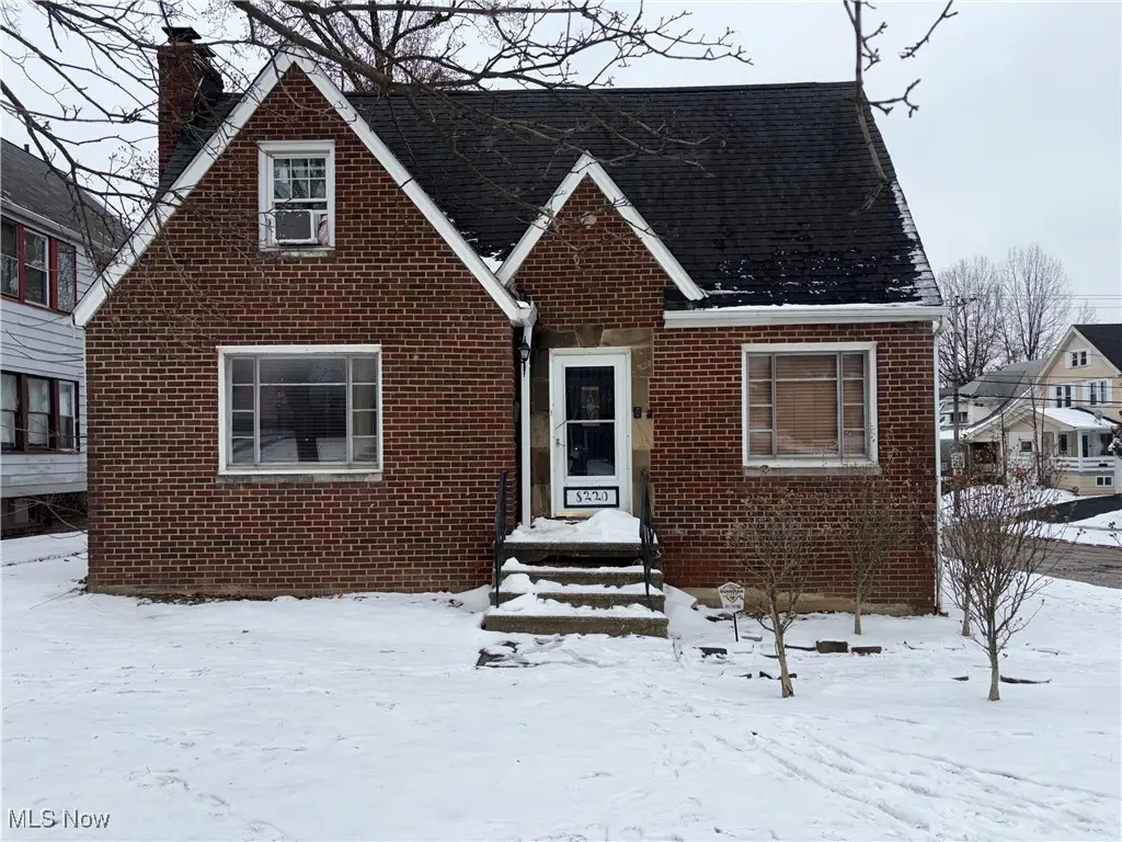 8220 Garfield Boulevard, Garfield Heights, OH 44125 - Image #1