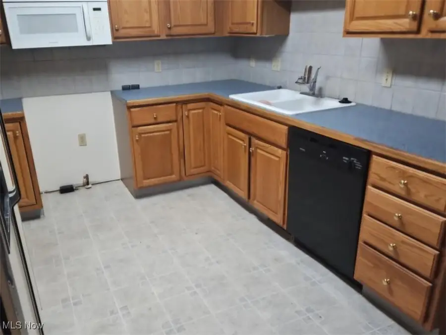 1469 Cove Nw Street, Uniontown, OH 44685 - Image #3