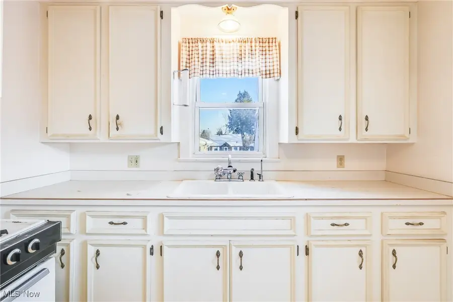 2123 37th Nw Street, Canton, OH 44709 - Image #3