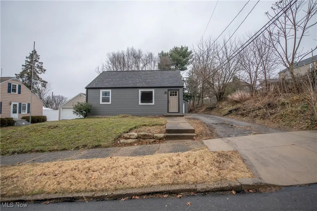 226 Hawthorne Ne Avenue, Massillon, OH 44646 - Image #1