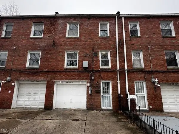 4042 Northfield Road, Highland Hills, OH 44122