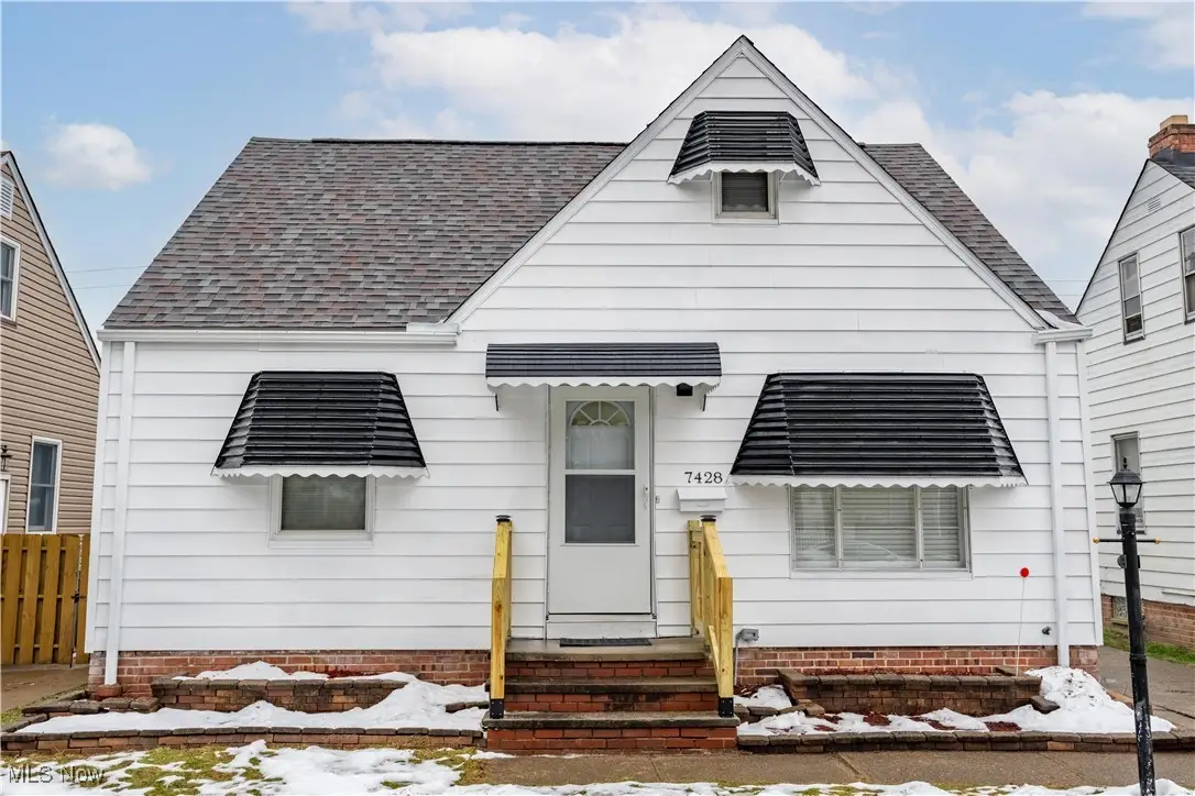 7428 Ira Avenue, Brooklyn, OH 44144 - Image #1