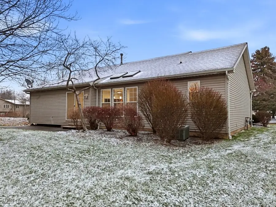 16808 Newport Lane, Middleburg Heights, OH 44130 - Image #3