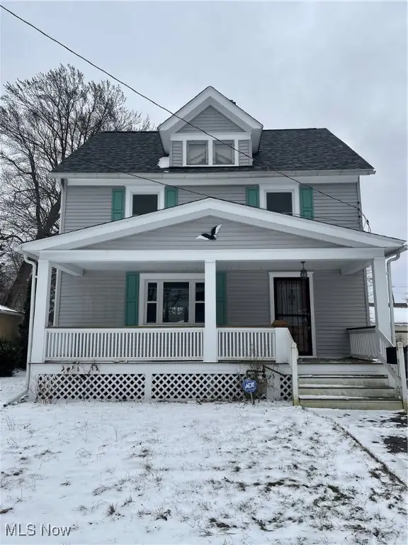 745 Maple Avenue, Conneaut, OH 44030