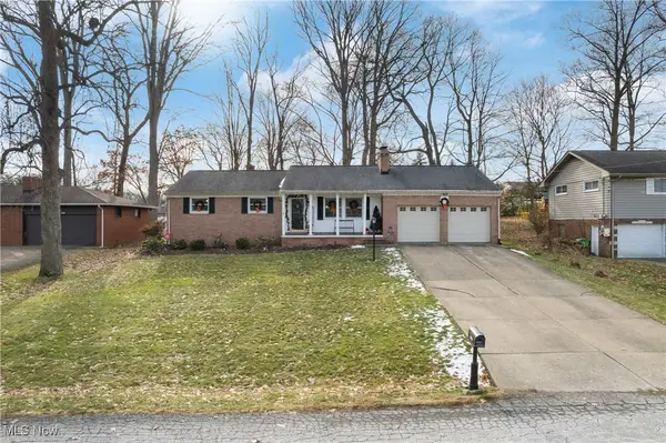 3227 Greenpark Nw Street, Massillon, OH 44646