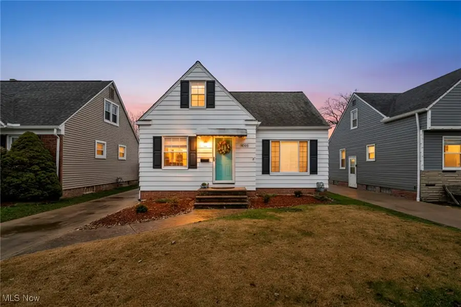 8005 Thornton Drive, Parma, OH 44129 - Image #3