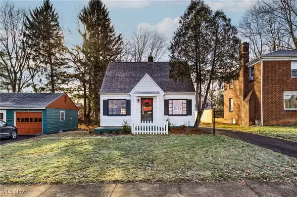 41 Roslyn Drive, Youngstown, OH 44505