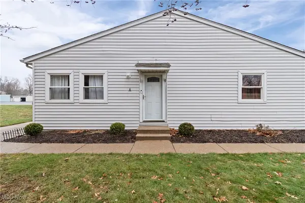 2542 Royal County Down #A, Uniontown, OH 44685