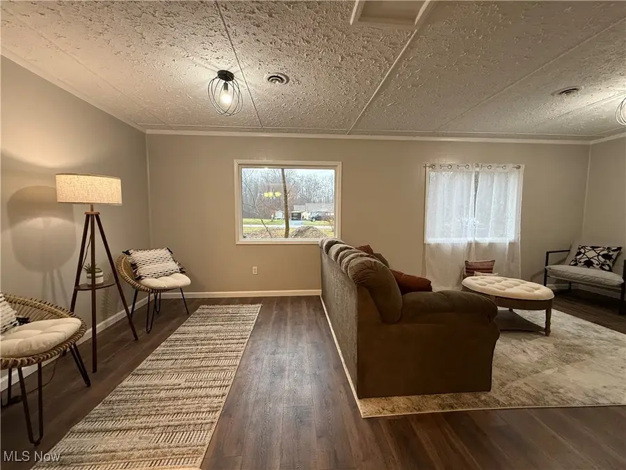 922 Johnson Plank Ne Road, Warren, OH 44481 - Image #2