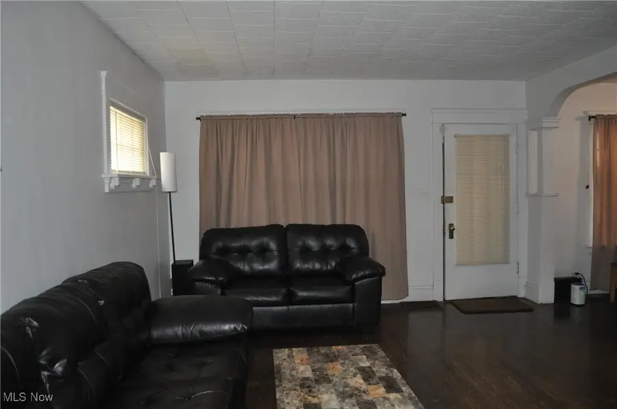 11907 Mount Overlook Avenue, Cleveland, OH 44120 - #2