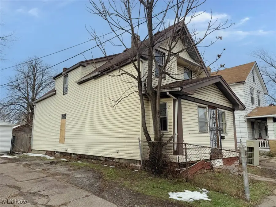 3934 Arnold Court, Cleveland, OH 44109 - Image #2