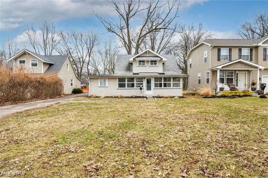 295 E 238th Street, Euclid, OH 44123 - #2