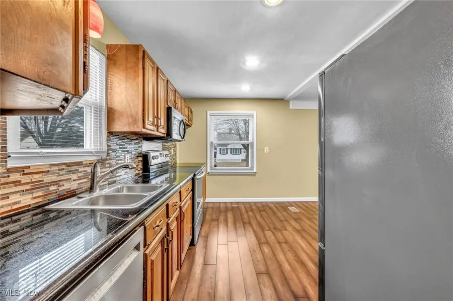 15512 Fernway Drive, Maple Heights, OH 44137 - Image #2