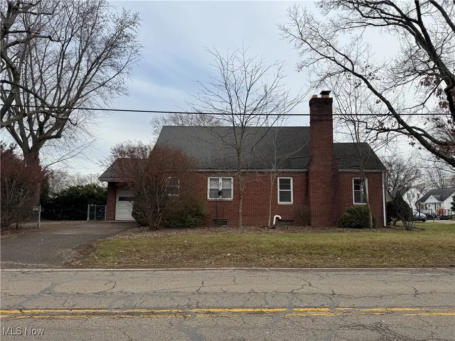 3053 Helen Nw Place, Canton, OH 44708 - Image #2