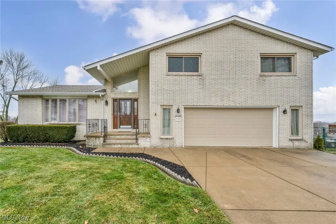 30185 Overlook Drive, Wickliffe, OH 44092 - Image #1