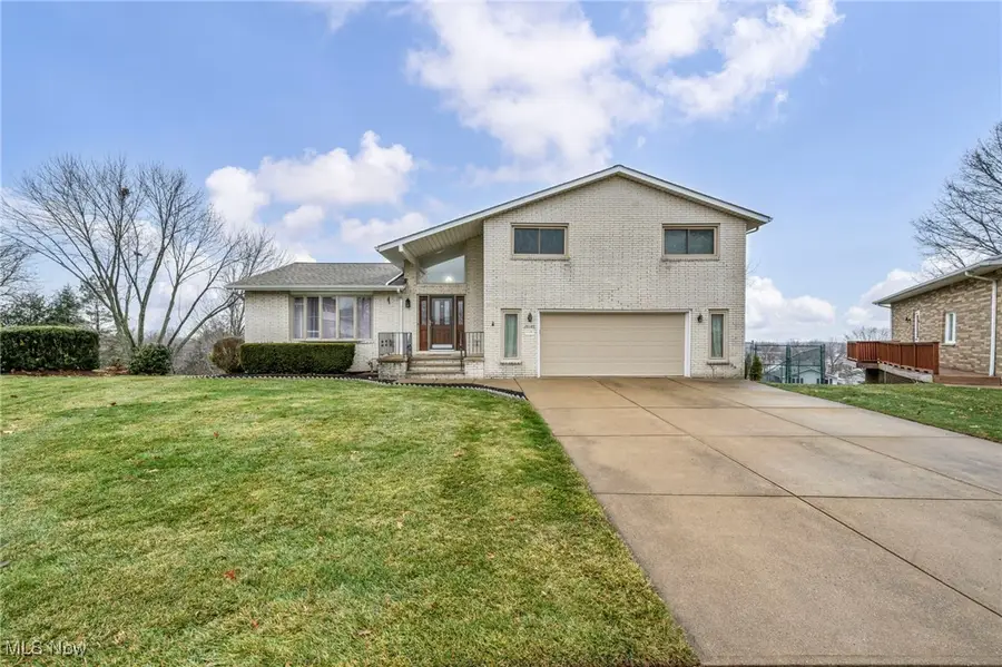 30185 Overlook Drive, Wickliffe, OH 44092 - Image #2