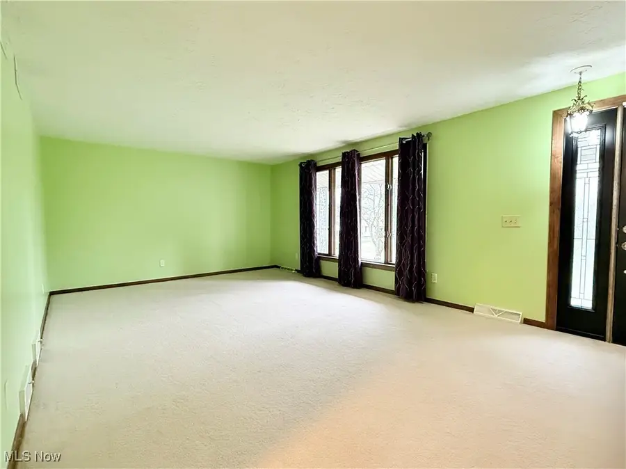 2344 52nd Ne Street, Canton, OH 44705 - Image #3