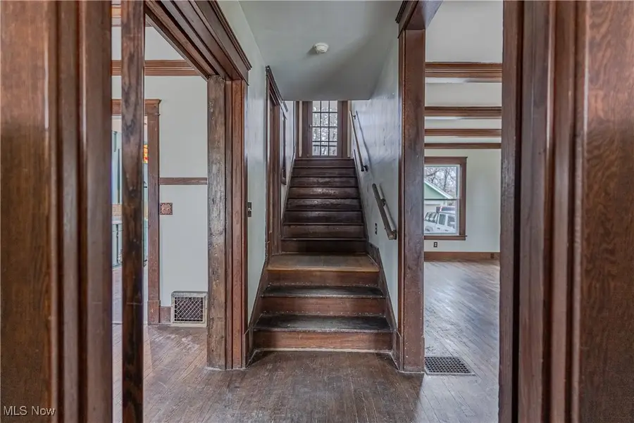 146 Bonnie Brae Ne Avenue, Warren, OH 44483 - Image #2