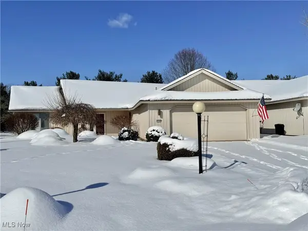 33162 Eagles Glen Court, North Ridgeville, OH 44039